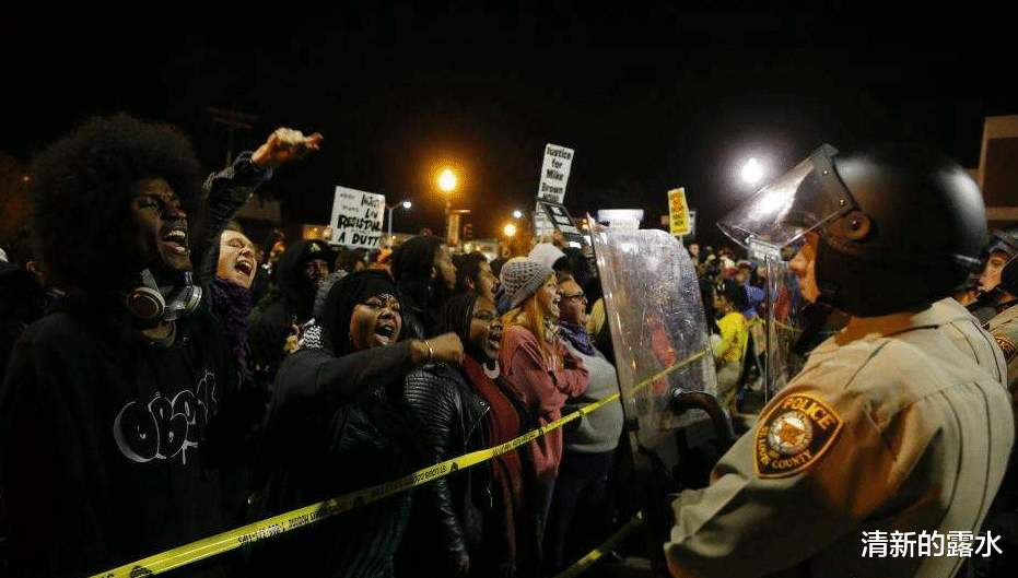 『白宫』谁也“保不住”暴乱黑人！白宫向全美发出“警告”，好日子彻底到头了