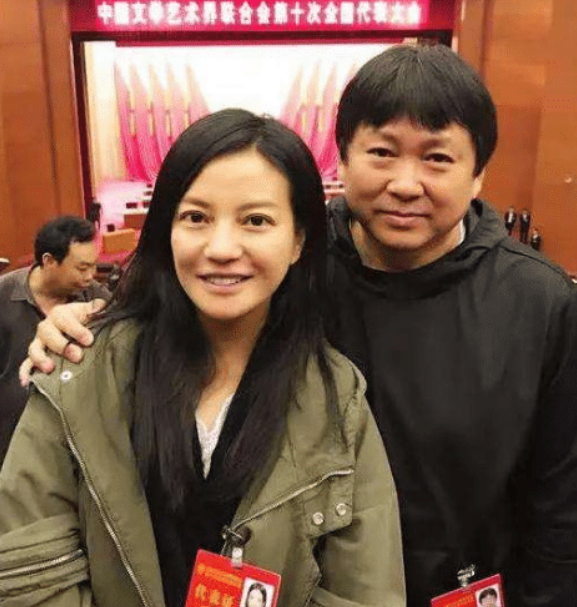 范冰冰|人民大会堂不许化妆，明星一个个都被打回“原形”，看到范冰冰真是醉了！