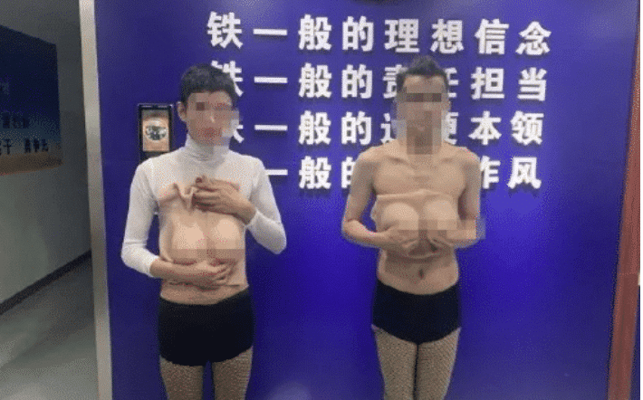 |“刚搬进新租的房子，打扫卫生时发现了这个，要不要告诉房东？”哈哈哈
