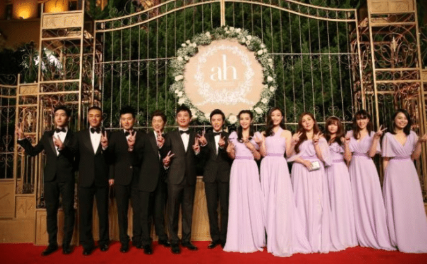 |从2亿豪华婚礼到现在的没戏可拍,四处求人没人理,他终于不红了?
