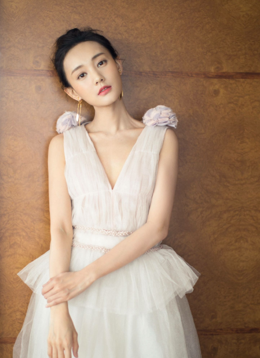 「电视剧」扶不起的“阿斗”? 出道3年担任9部剧女一号, 堪称“电视剧绝缘体”