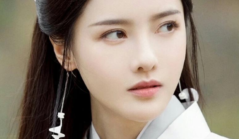 娱乐圈|史上“最强女配”，自己买下剧本版权，硬生生把自己捧成女一号！