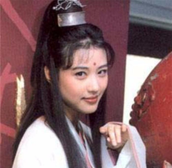 周海媚|周海媚年轻时有多绝色？金庸：当看到她后，我想为她改写周芷若结局