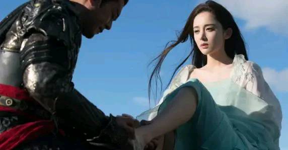 谢霆锋|成本3亿票房1500万，紧急下架网映12元，50岁影帝也带不动