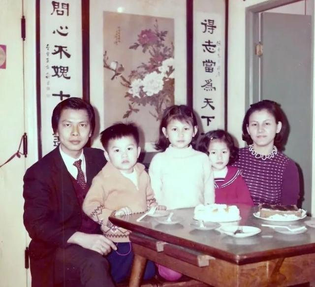 陈慧珊|陈慧珊：与相爱9年的老公离婚，转身爱上伏明霞丈夫，结局如何？