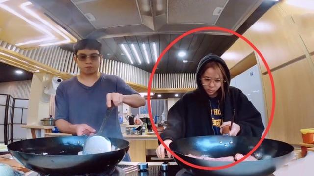 韩东君|欧阳娜娜没化妆，节目组却突然关了美颜，真实素颜让韩东君一怔