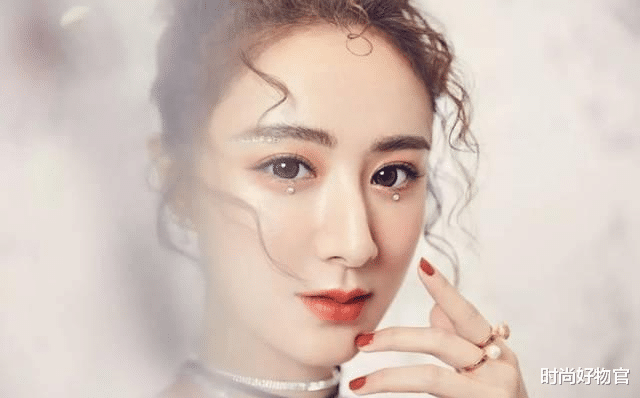 时尚好物官 5分钟狂卖9万台!薇娅又把小众国货带火了,原来地球仪还能这么玩