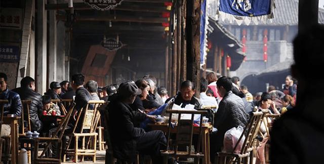 普者黑|中国最懒的3座城市，除了泡妞就是喝酒打牌，其中一座人人都向往