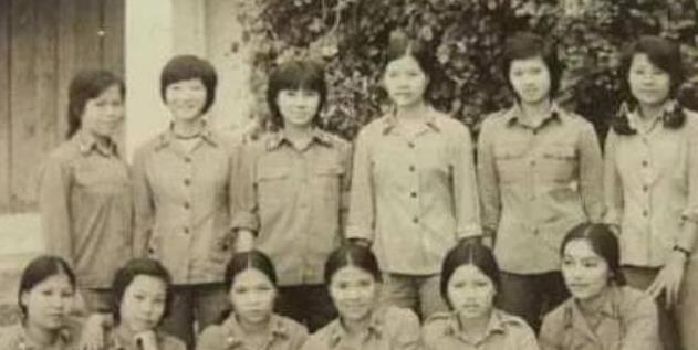 中年女同学的自救|长条山战役：我军劝和，越南女兵却无一投降，去世时连军装都没穿