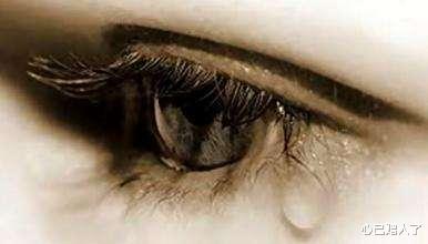 人类的眼泪是什么样子？科学家将它放大3000倍，再也不敢流泪了