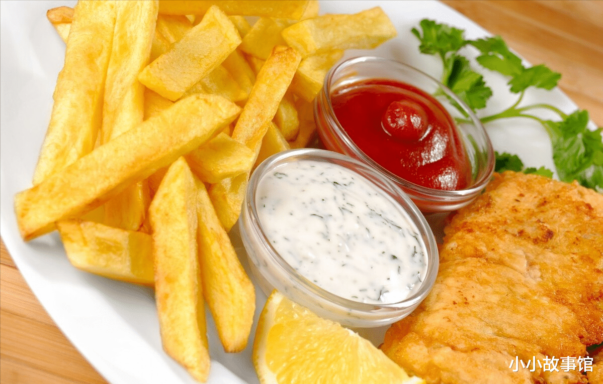 小小故事馆|儿科教授呼吁停止食用,比牛奶还伤骨头,提醒家长,尽早撤下餐桌