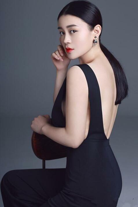 关婷娜|本山大叔为何力捧“御用媳妇”十余载？？？