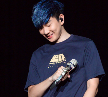 黄晓明|混不好就得回家继承家产的8位明星，林俊杰还挣扎，他俩被拖走了