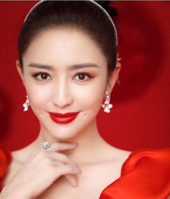 林志玲|佟丽娅手镯31万，倪妮大衣3万，都比不过韩红暴瘦40斤