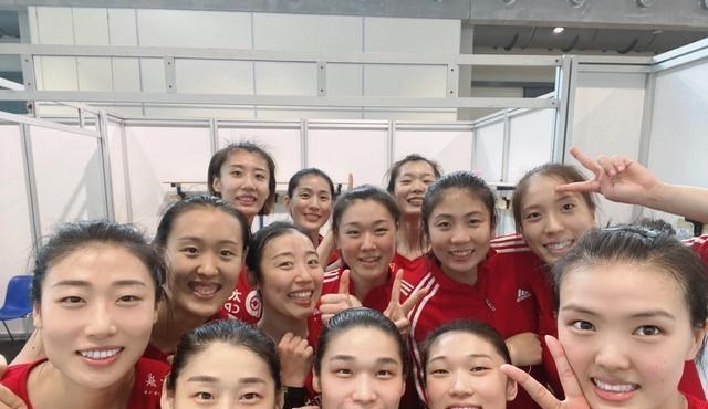 朱婷|朱婷等人或将迎来世联赛首战，3-0横扫荷兰女排宣布王者归来