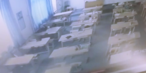 事故全球通 女生疑遭辱骂跳楼身亡：母亲只求道歉，为何她会这么做？