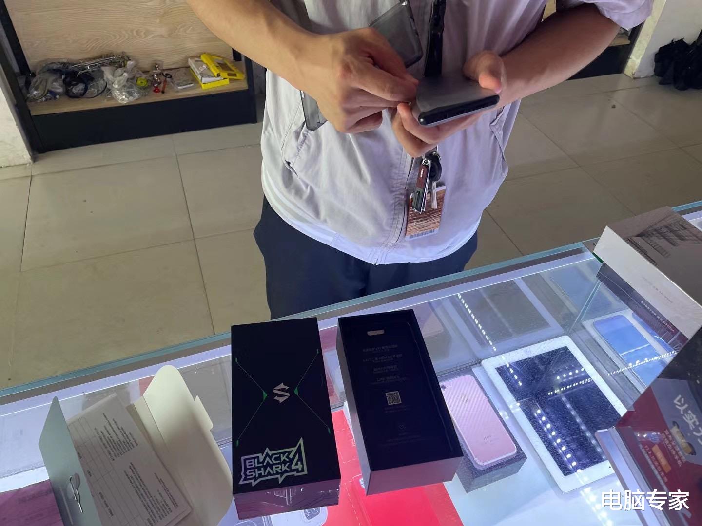 “欲望”一瞬间损失惨重，成人影院害人不浅，“免费”背后是刀子！