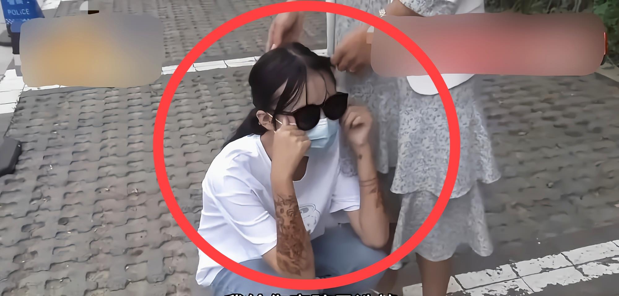 中年女同学的自救|14岁少女偷偷纹身，母亲哭了：为了赚300元把女儿毁了