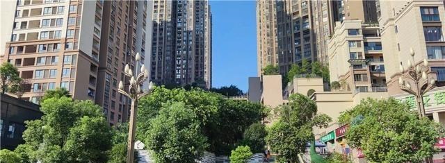 山西省 涪陵一小区竟因电梯火遍全国，业主却哭笑不得！