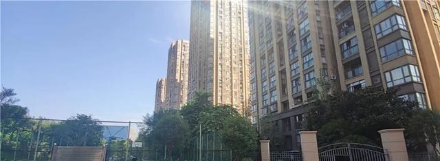 山西省 涪陵一小区竟因电梯火遍全国，业主却哭笑不得！