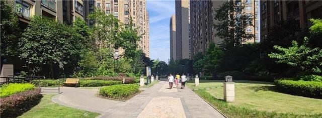 山西省 涪陵一小区竟因电梯火遍全国，业主却哭笑不得！