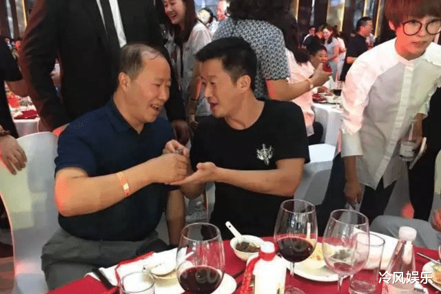 谢楠|吴京与老丈人称兄道弟,谢楠曾一度崩溃,最后在酒桌上定下了婚事
