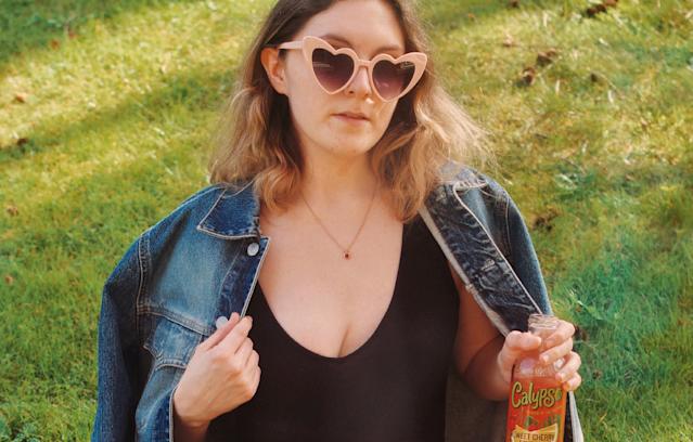 图说视界 英国女孩胸部一边D一边A，患了医生都不知道的怪病