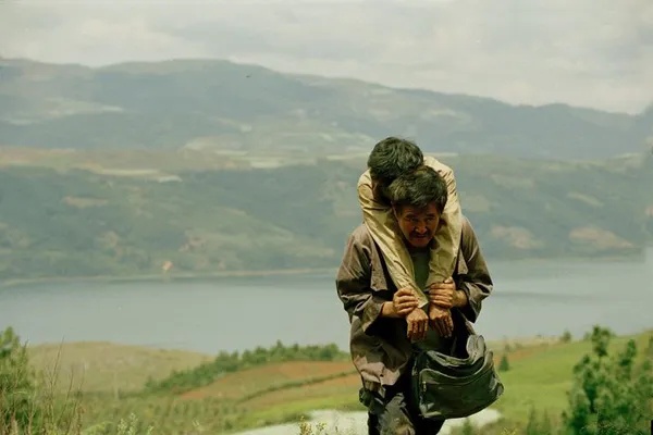 赵本山|谁敢想得到？当初赵本山身边的小配角，如今成了中国相声界的一哥