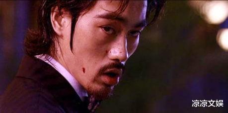 鳄鱼|周星驰的《功夫》中，病恹恹的琛哥是凭什么能当上斧头帮老大的？