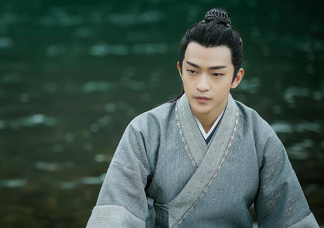 吴京|吴京亲手捧红的“白眼狼”，爆红后翻脸不认人，网友：报应来了