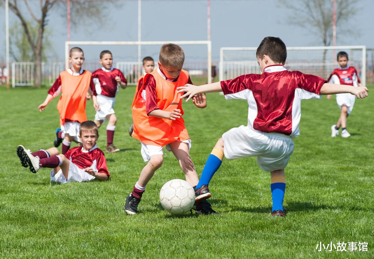 小小故事馆|北大教授呼吁停止食用，比陈醋还伤骨骼，提醒父母：尽早撤下餐桌