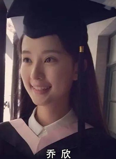 李天佑|景甜：这是我毕业照，关晓彤：有我美吗？刘亦菲：我看谁能和我比