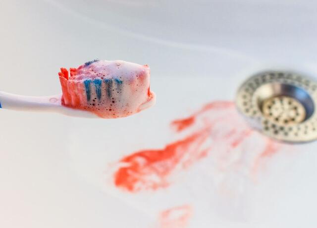 癌细胞|身体出现的3个“怪象”，可能是癌细胞正在敲门