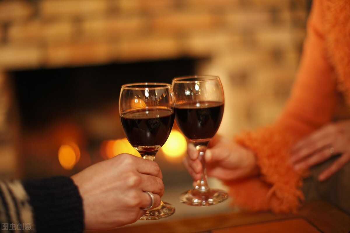 脑梗|越来越多的人脑梗？中老年人睡觉前，3件事尽量不要做