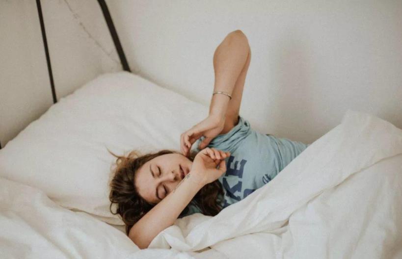 |早起毁一天？几点起床最合适？建议：尽量不早于这个时间段