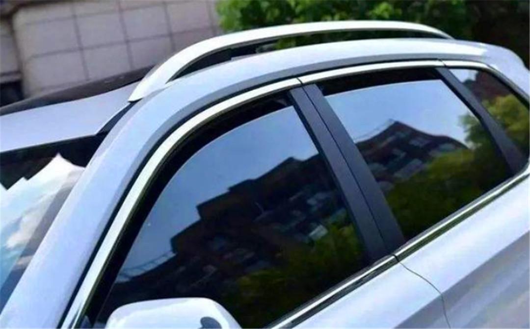 峰哥漫聊 开车10年才知道，车窗起雾原来不用打开暖风，只需一招车窗超清晰