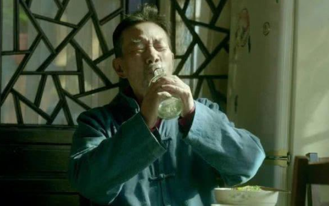 李雪健|李雪健：40年33个影帝，角色塑造太成功，刘少奇夫人拒绝握手