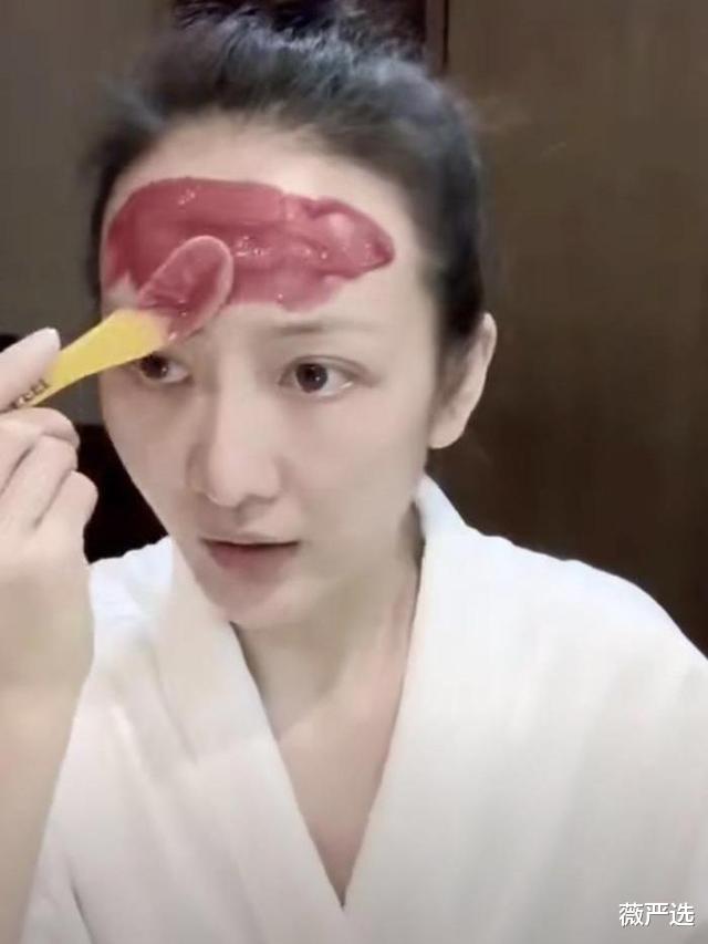 王鸥|王鸥不小心晒出的面膜, 却因价格太低被无视, 网友: 3次白的像牛奶!