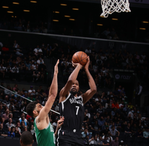 篮网队|82+27+10！篮网三巨头太残暴，杜兰特当爹又当妈，哈登养生篮网也能赢