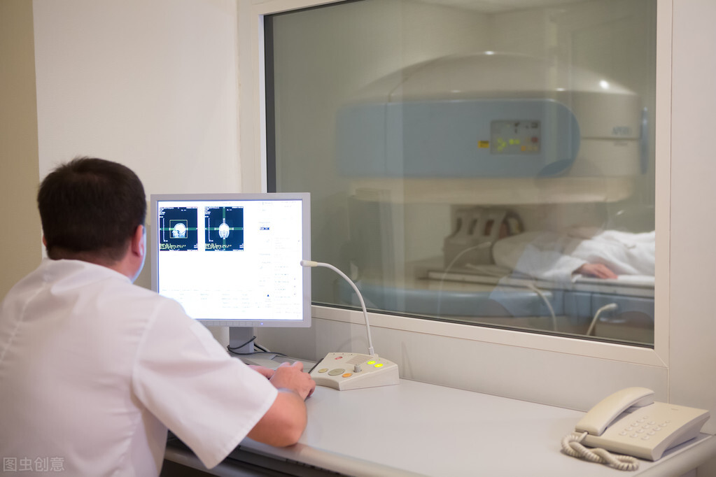 睡眠|腿部出现3大征兆,十有八九是骨质疏松,尽早检查,别拖延