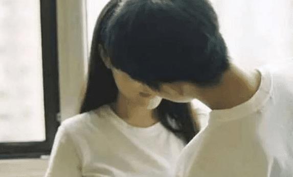18岁女孩检查身体发现了“环”,称是男友让她带的,家长得多难过