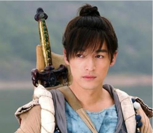 张小斐|胡歌消失整整2月后，终于官宣一件“喜事”？女友粉含泪祝福