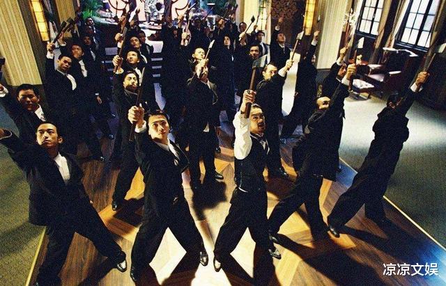 鳄鱼|周星驰的《功夫》中，病恹恹的琛哥是凭什么能当上斧头帮老大的？