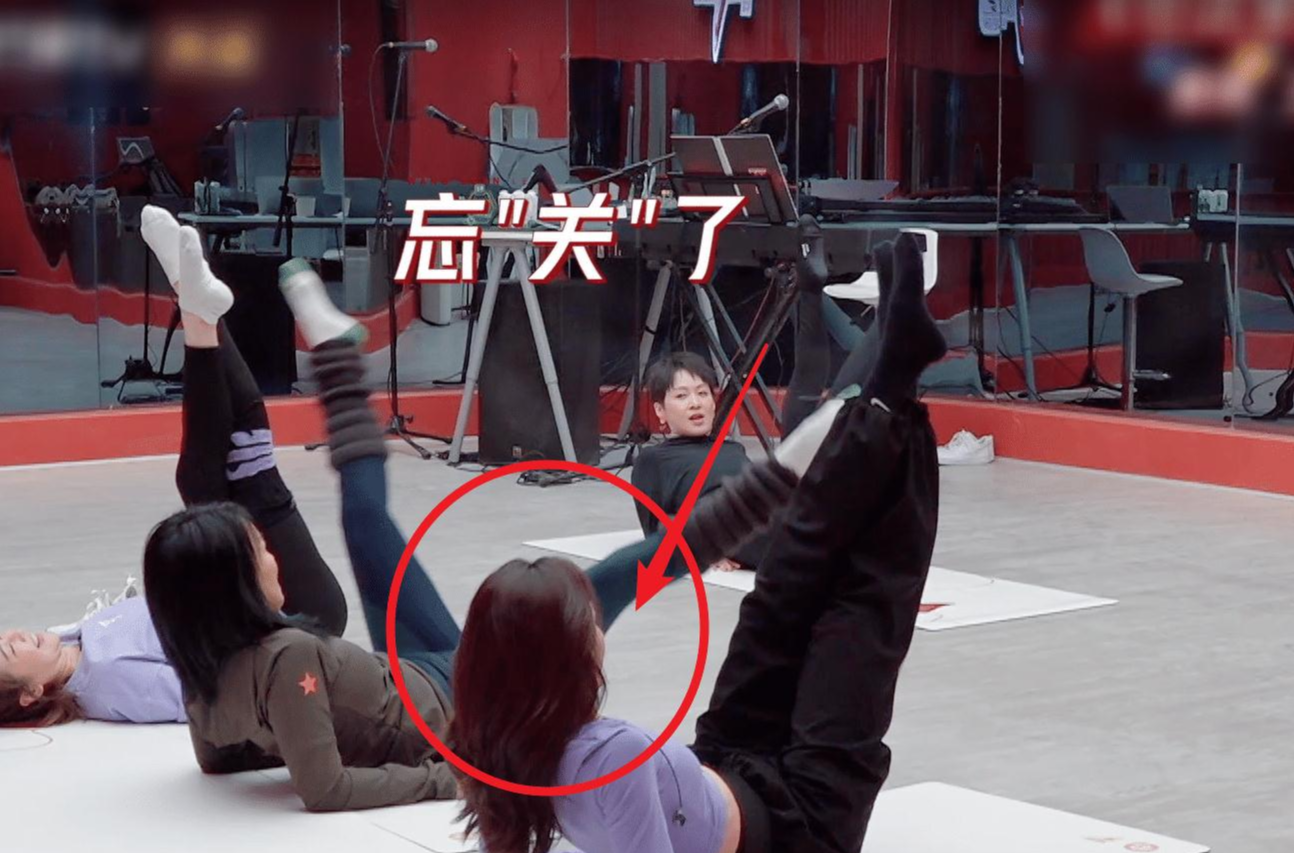 破产|王鸥身材到底如何，当她躺在地板时，和其他姐姐的差距我没看错？