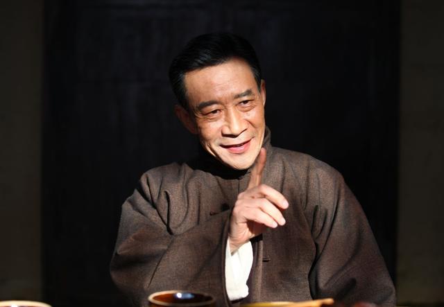 李雪健|李雪健：40年33个影帝，角色塑造太成功，刘少奇夫人拒绝握手