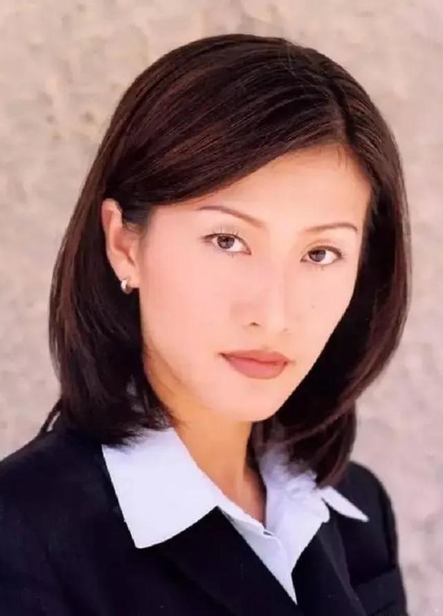 陈慧珊|陈慧珊：与相爱9年的老公离婚，转身爱上伏明霞丈夫，结局如何？