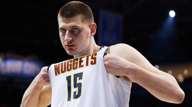 迈克尔·乔丹|从替补打到超巨，NBA现役只有4个人做到，榜首堪比巅峰乔丹！