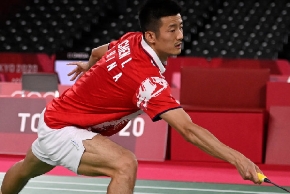 清浅微笑的我|拒绝被淘汰！谌龙19-19时险些出局，2-1顽强逆转，男单八强全部诞生