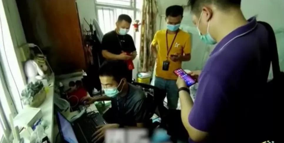 融媒看看 “共同致富”的好兄弟，却一起穿上了囚服