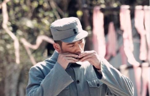 型男|38岁型男杨烁，“隐藏”了9年的老婆，原来是我们熟悉的童年女神